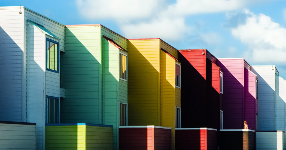 پرسش رنگ ساختمان اکریلیک بهتر است یا روغنی؟