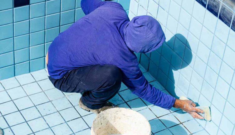 آب‌بندی کردن استخر