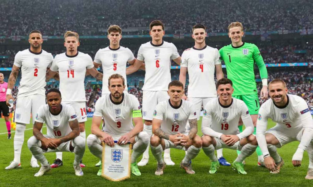 لباس تیم ملی انگلیس در جام جهانی 2022