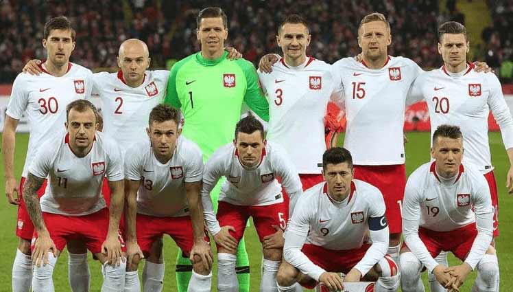 لباس تیم ملی لهستان در جام جهانی 2022