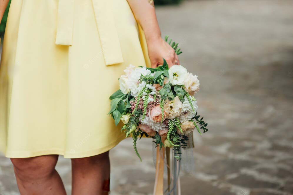 لباس عروس با رنگ زرد