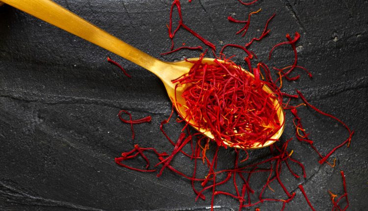 رنگ زعفرانی