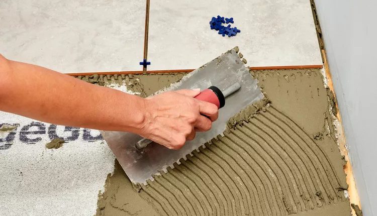 نصب سرامیک با چسب ساروج