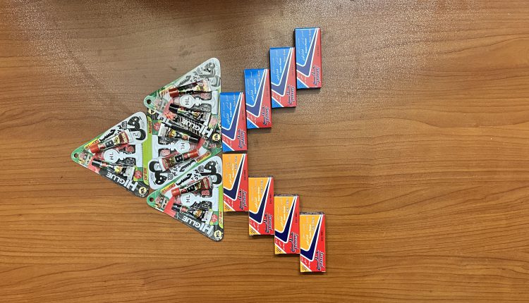 تصویری از بهترین چسب برای باک موتور