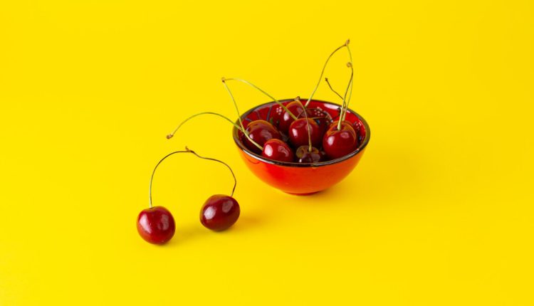 بهترین ترکیب رنگ قرمز گیلاسی