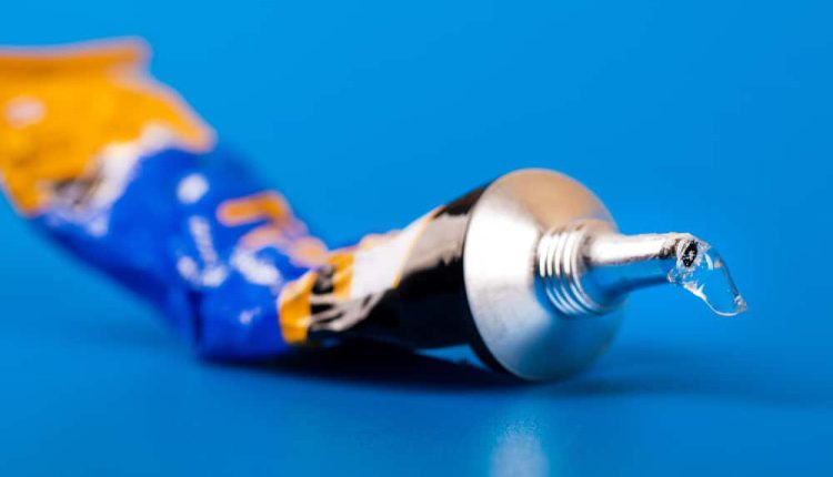 چسب سوپر گلو